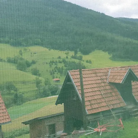 Country house Domacinstvo Prentovic *