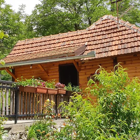 Domacinstvo Prentovic Venkovský dům